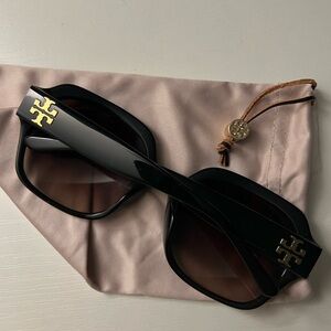 Good used condition Tory Burch sunglasses